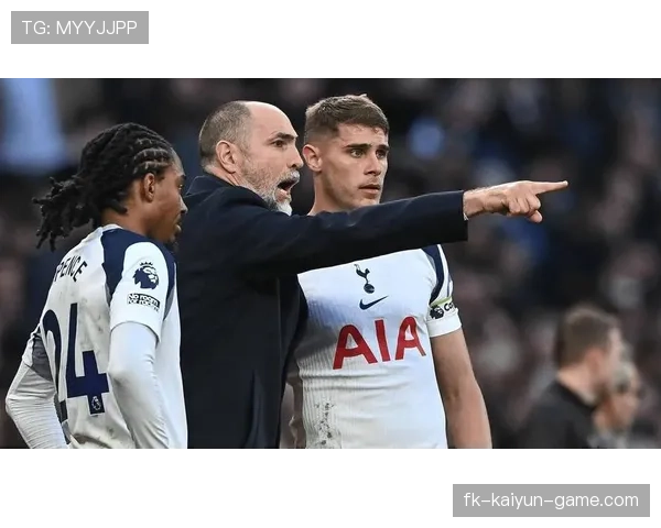 十人热刺4-0哥本哈根 范德芬全场奔袭一条龙，热刺一哥是谁